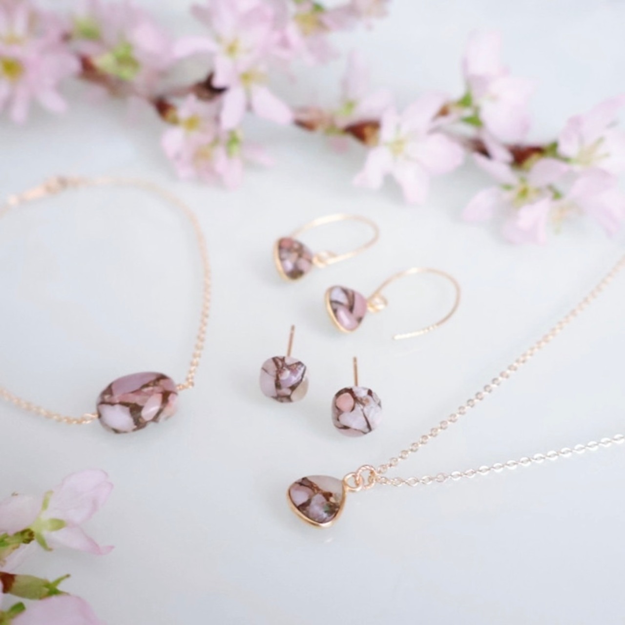 10月誕生石》桜色コッパーピンクオパールピアス/イヤリング 14kgf 金属 