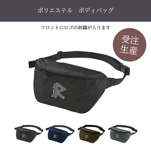 受注生産：2023冬MERCH「ポリエステル　ボディバッグ」