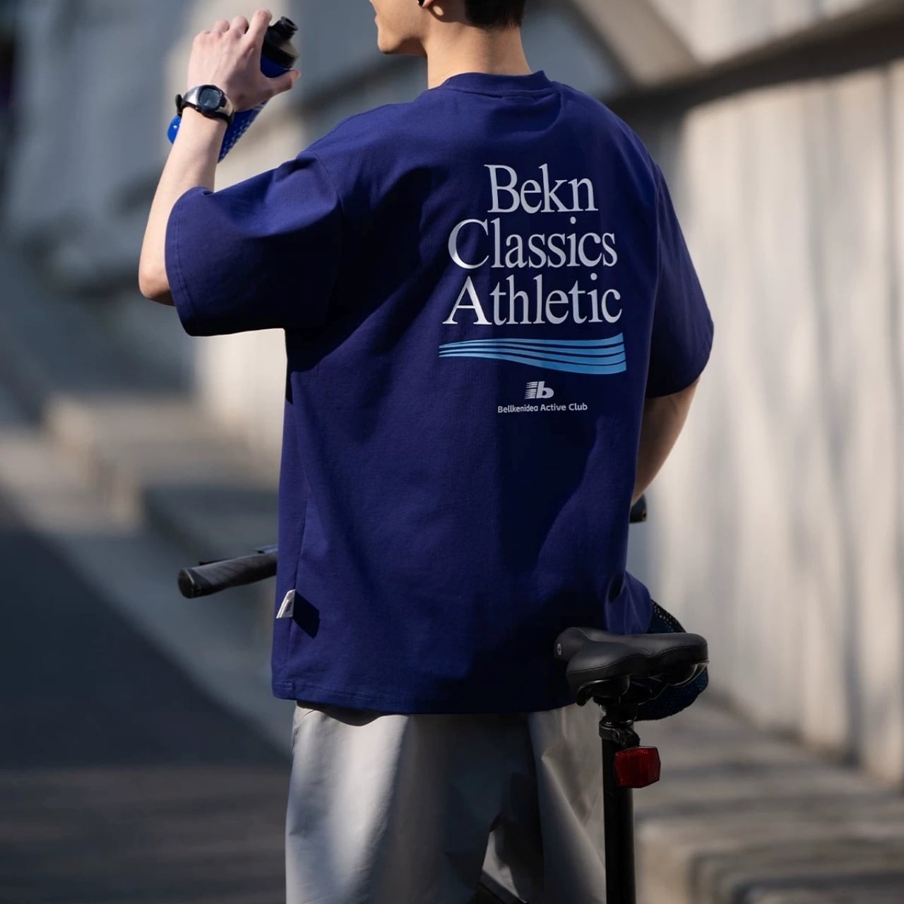 アスレチックロゴバックプリントルーズフォルムTシャツ 3col   A00131