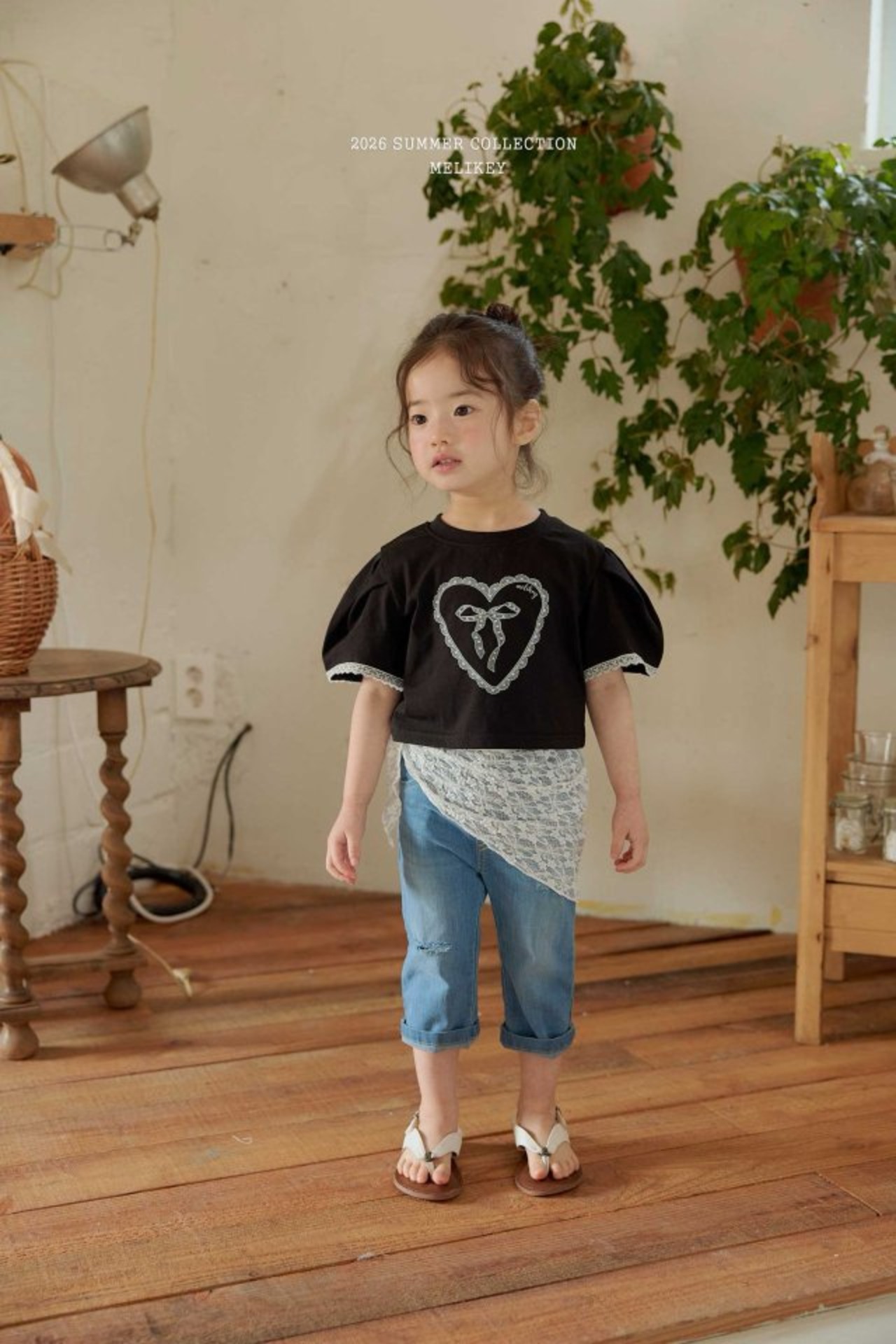 [MELIKEY] Heart ribbon tee (JS/JM) / [미라이키] 하트리본티 (JS/JM)