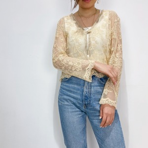 ◼︎90s silk blend lace blouse from U.S.A.◼︎