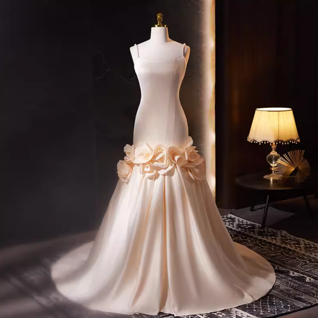 ボリュームフラワーキャミソールドレス　D1257