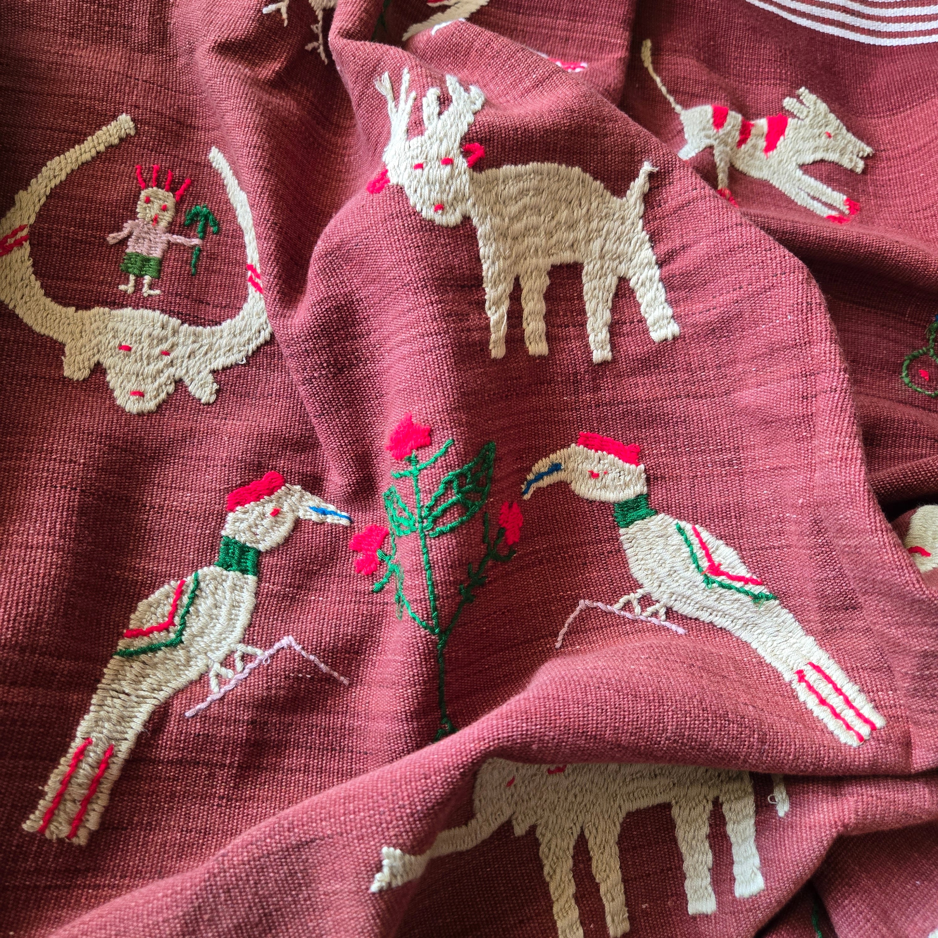 ナガ族　手刺繍　大判ブランケット　縦長タイプ ナガ族 手刺繍 大判ブランケット | gururi