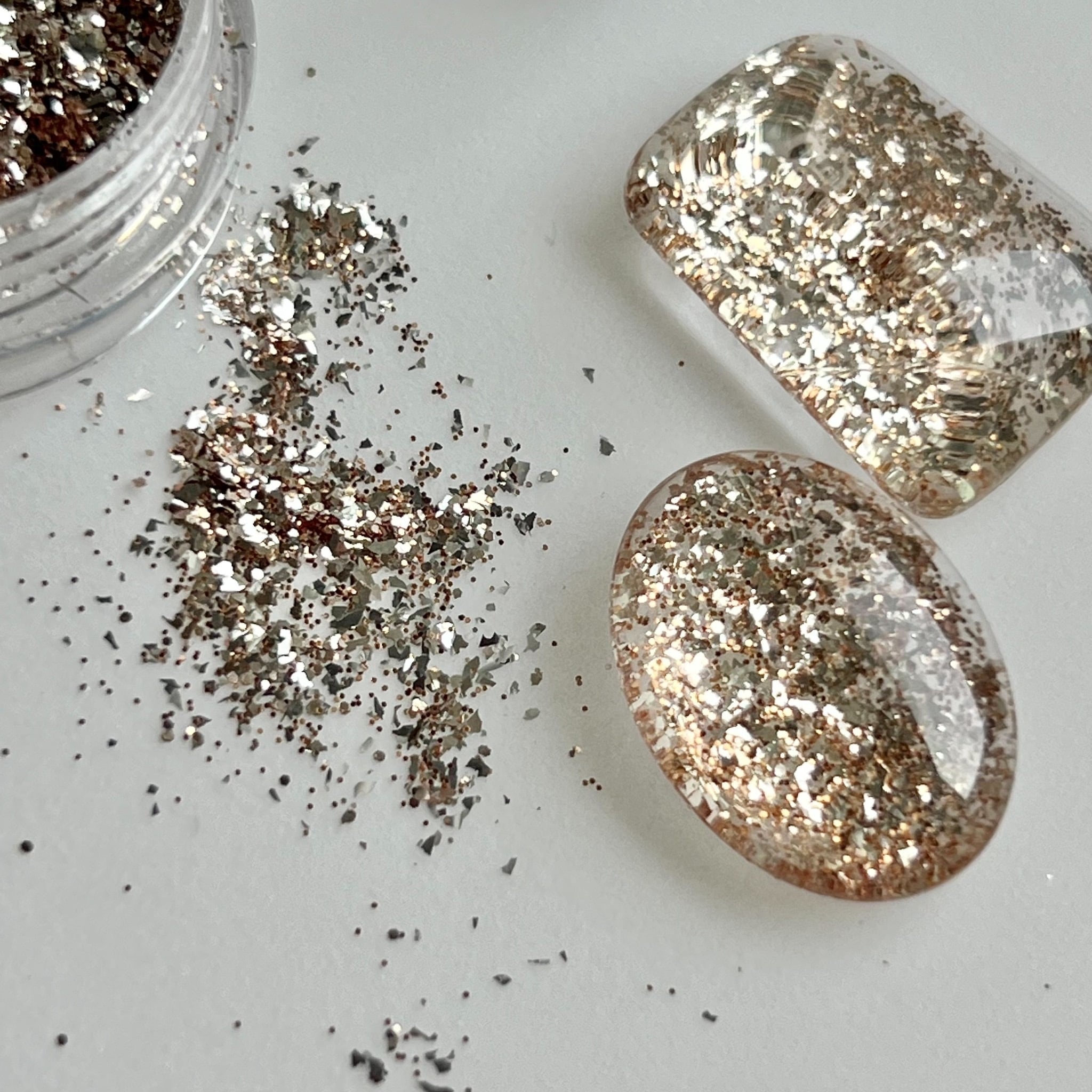 G891 Champagne kiss glitter | atelier NOVEL