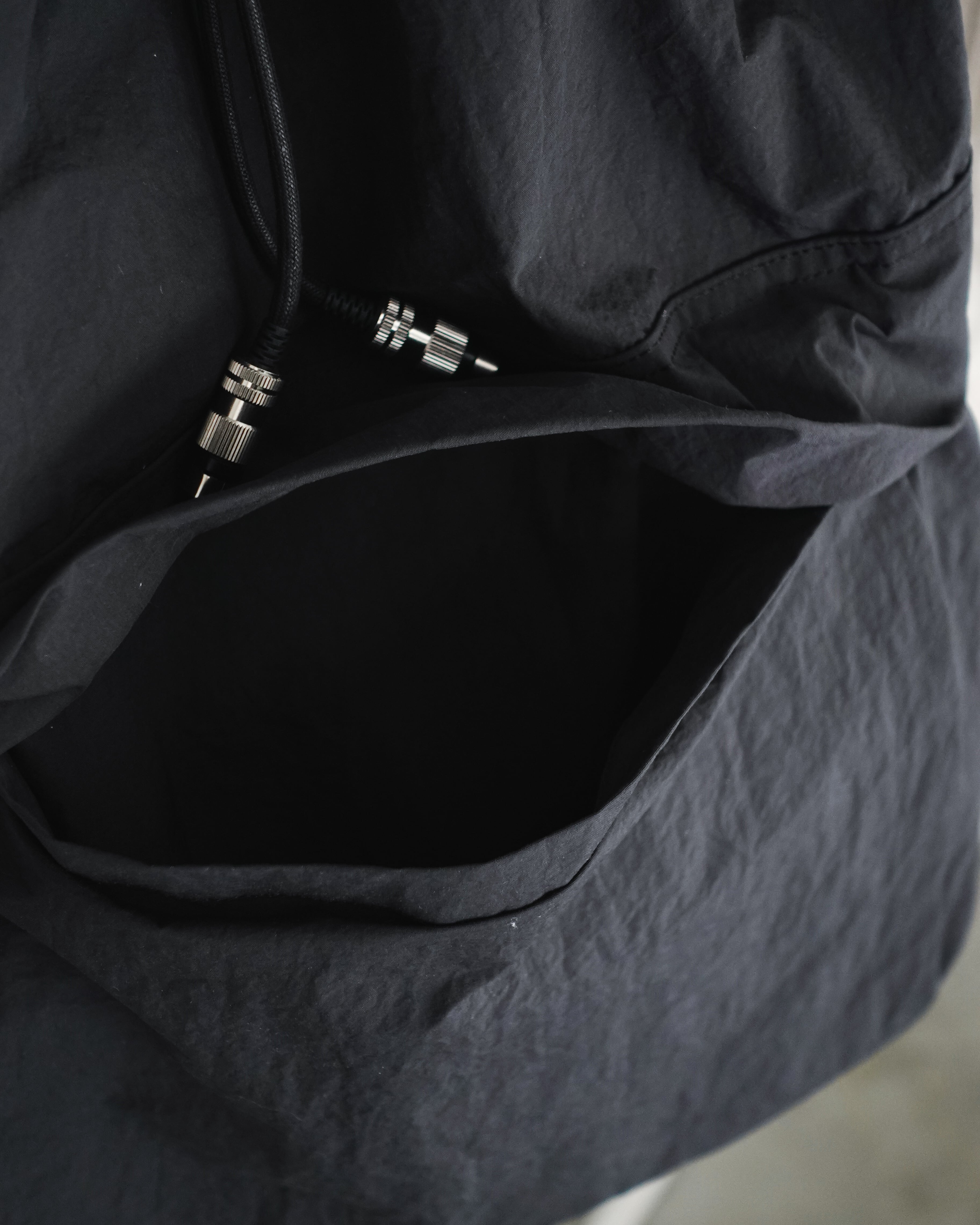 VOAAOV RCA BAG BLACK | nua