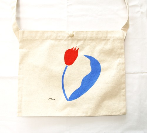 ［オリジナル　チューリップ］サコッシュ　ボタン付き