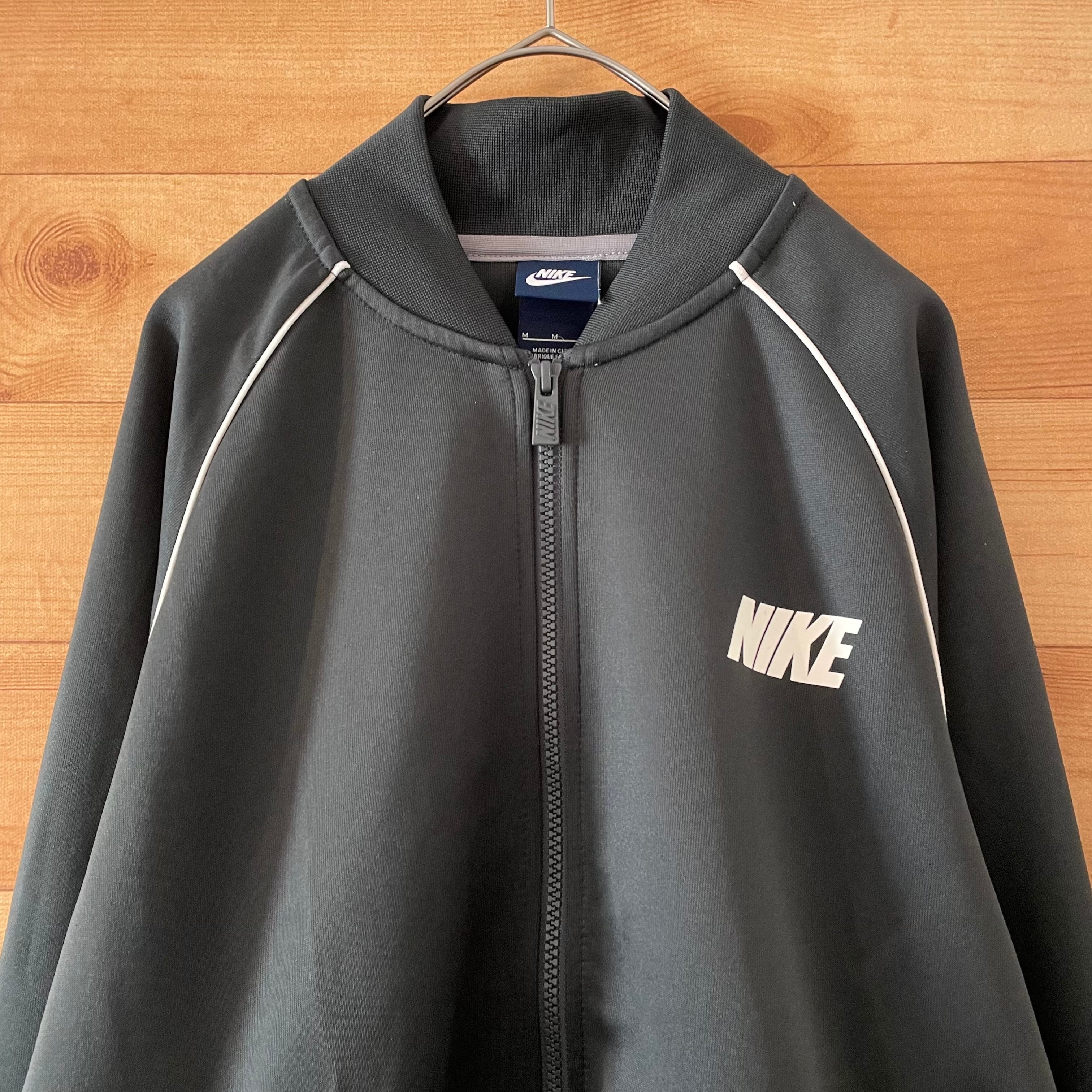 0897 NIKE トラックジャケット プリントロゴ ワンポイント ブラック