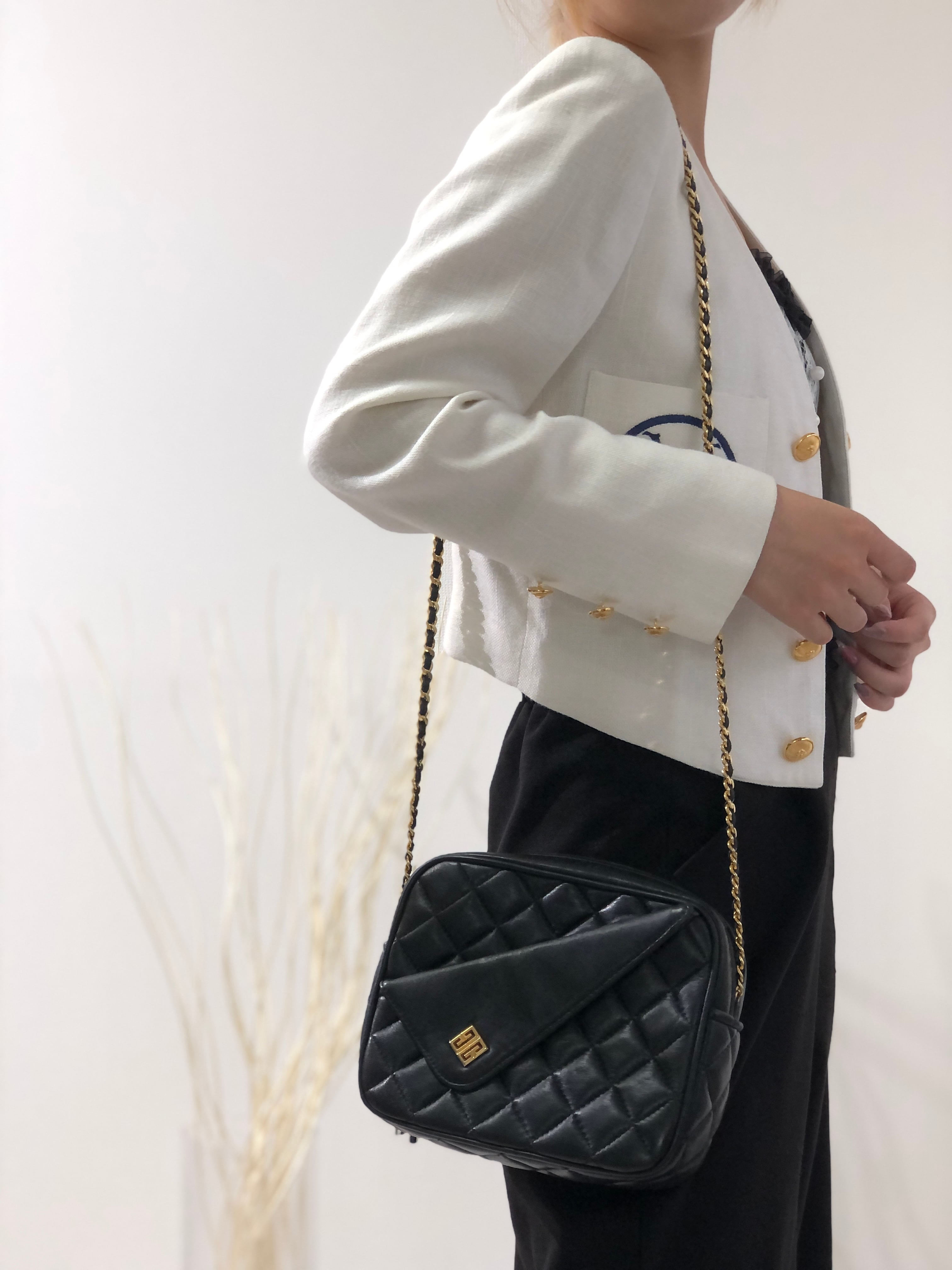 GIVENCHY ジバンシィ ロゴ レザー キルティング タッセル チェーン