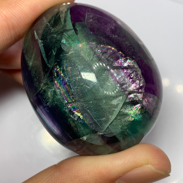 142.虹たまご☆フローライトたまご 台座付き