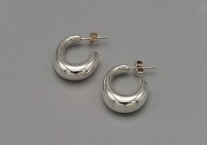 「Tiffany & Co.(ティファニー)」 Half Hoop　Earrings – Size  / Sterling Silver 925（ハーフフープ　ピアス（・シルバー925）