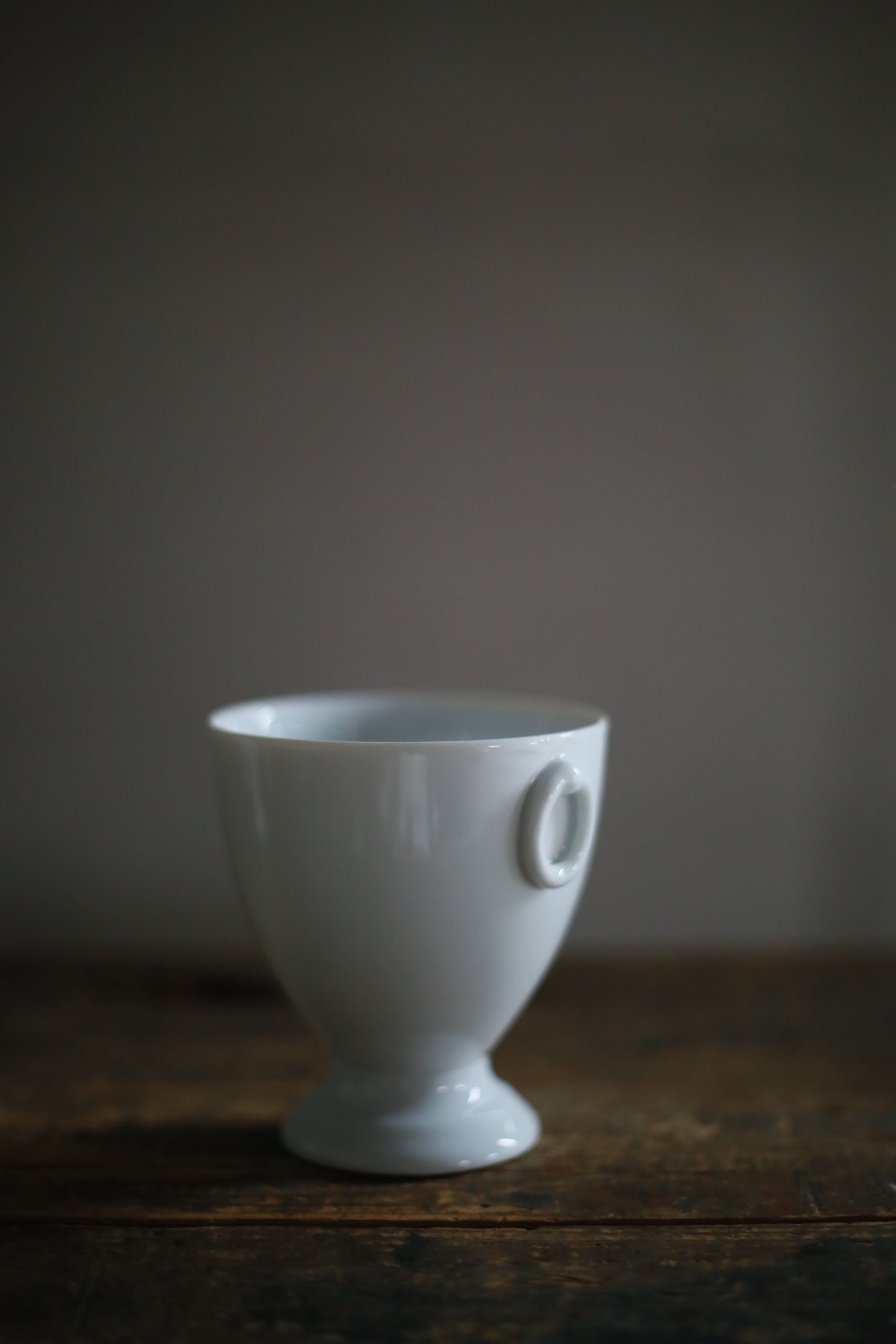 古い国産の白磁ゴブレット