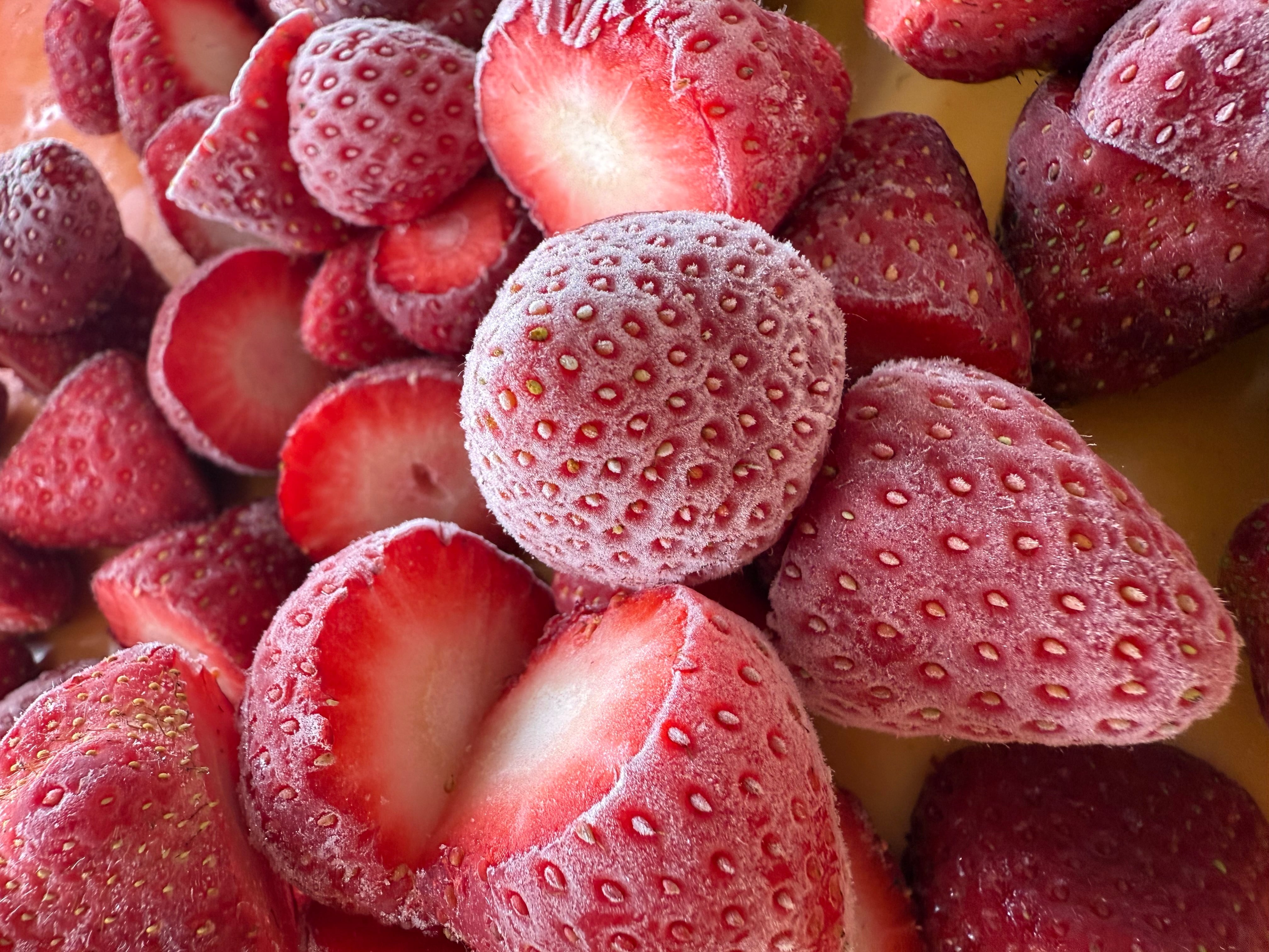 いちご 濃甘古都華の冷凍いちご1キロ入り | 6FARM（ロクファーム）｜奈良の
