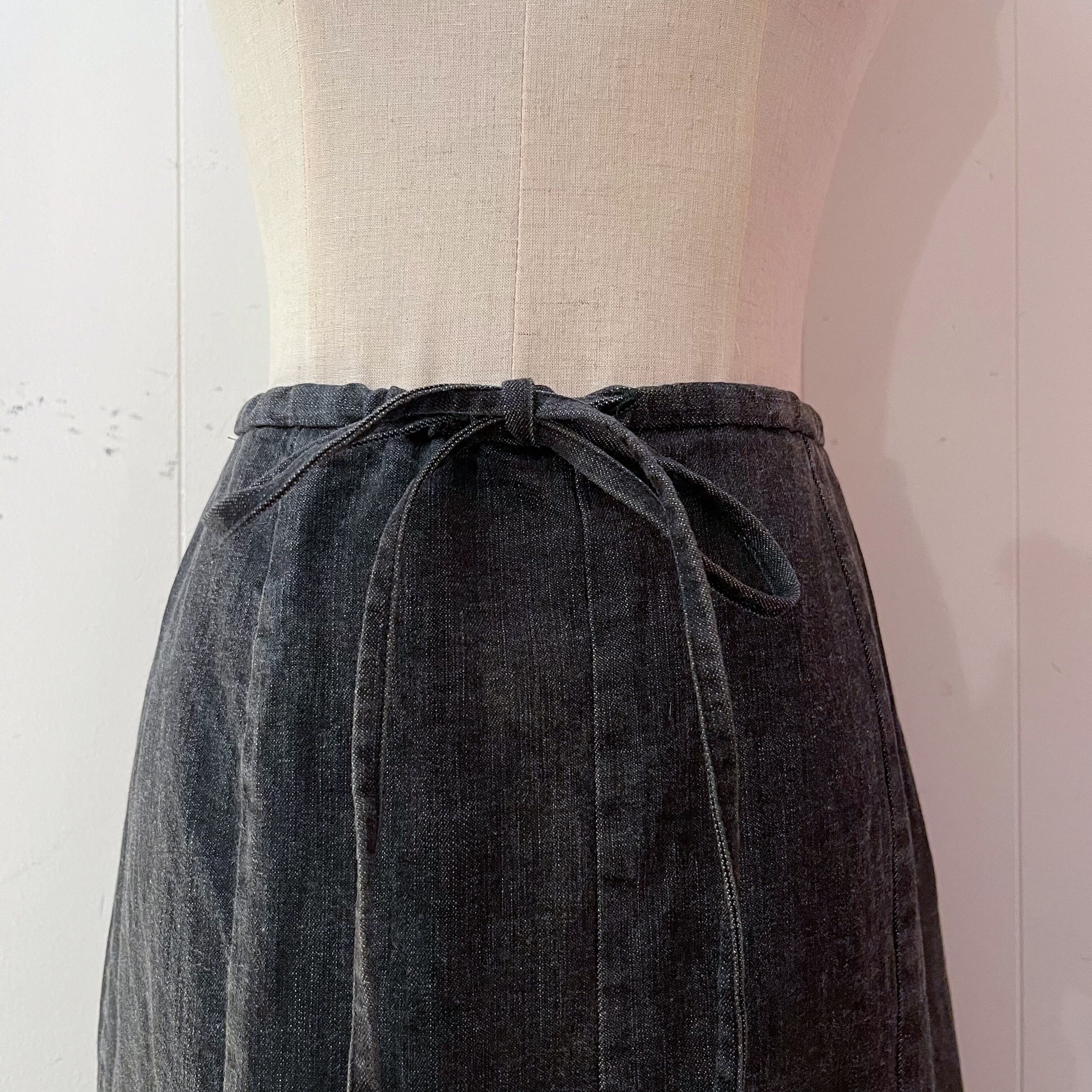 black denim seams flare skirt