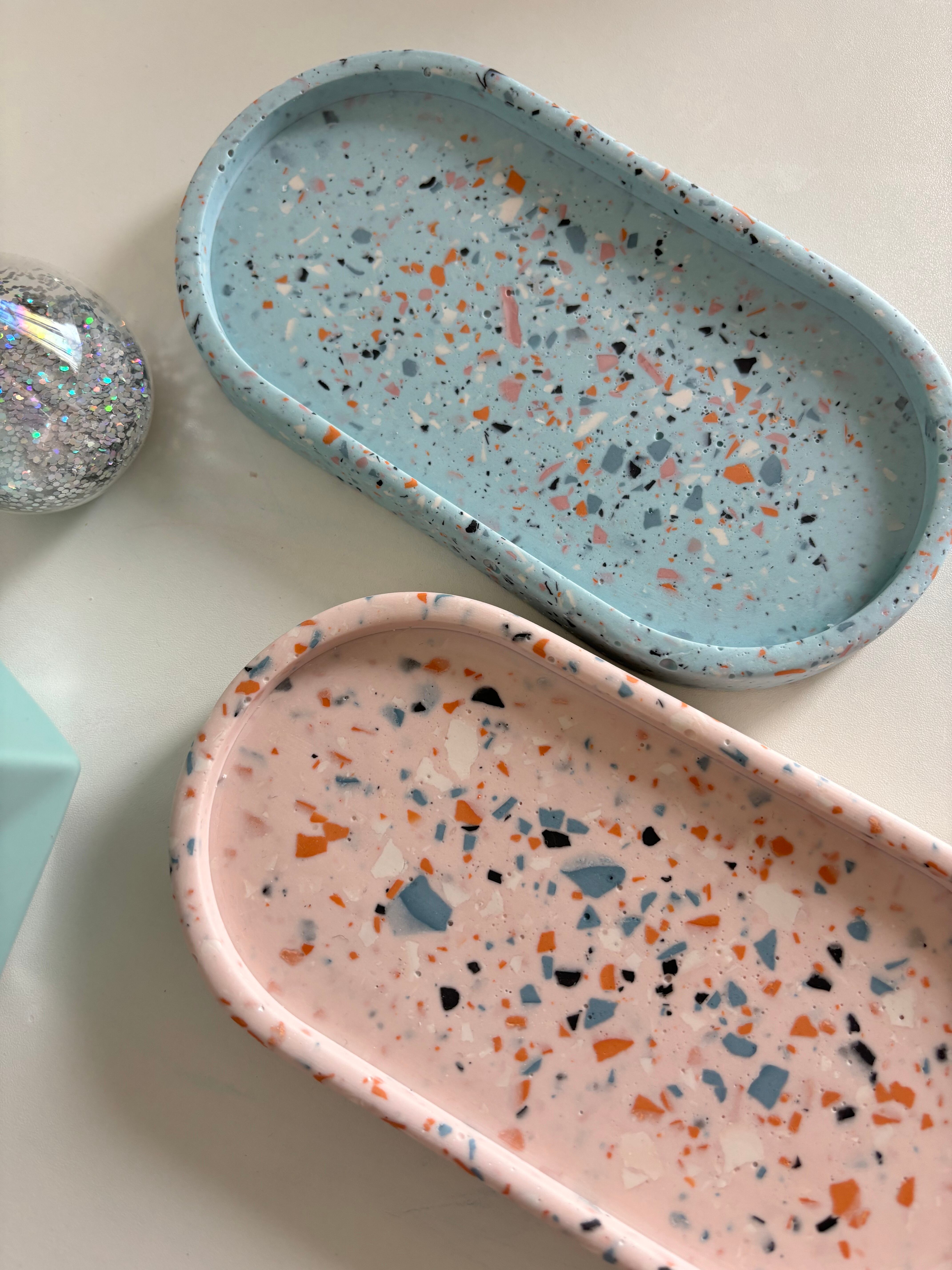 terrazzo oval tray〈pink〉／ テラゾーマルチトレイアクセサリー