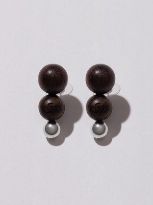 Ebony Earring Small (Piercing type)