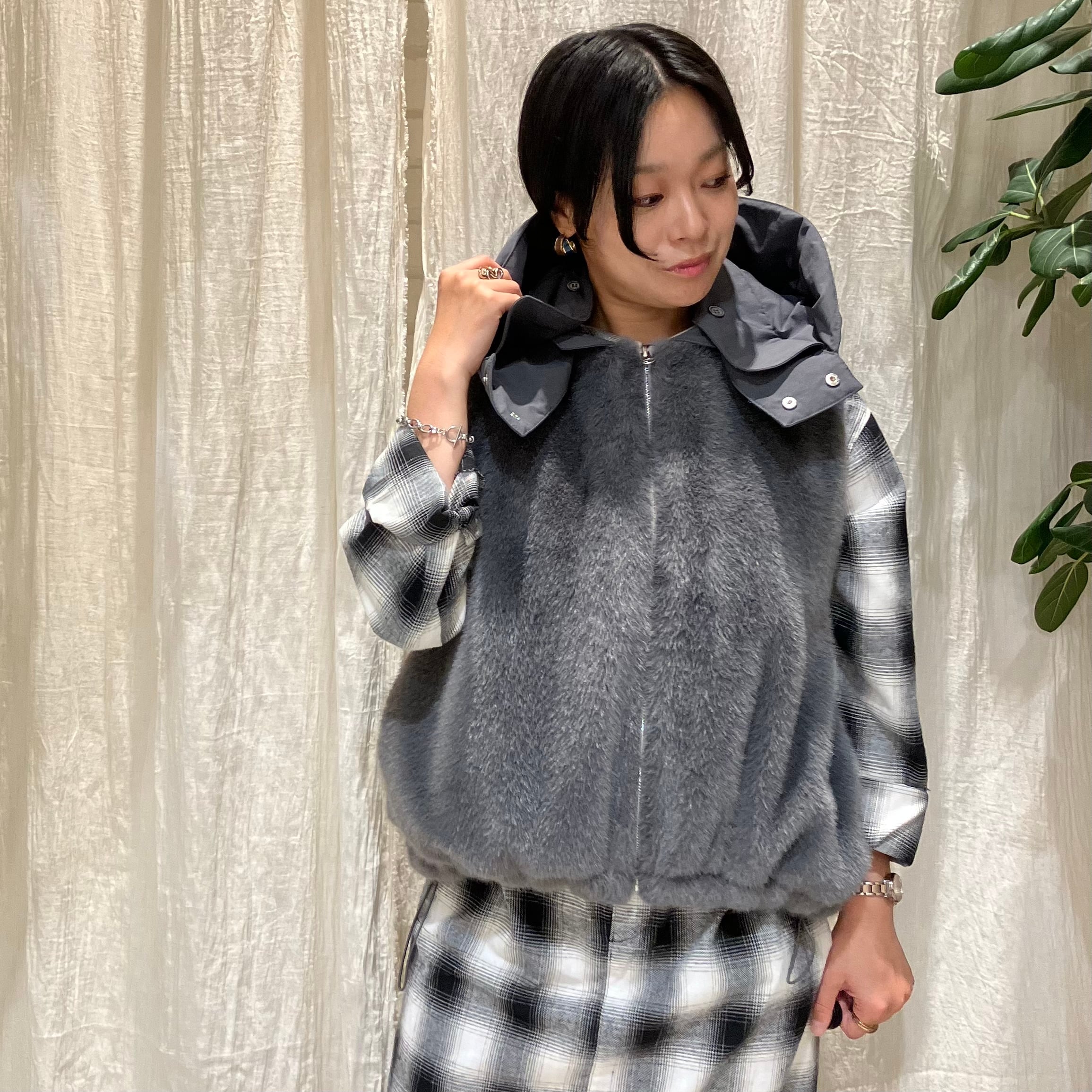 新品　マリードール　ファー風ニットベスト ダークグレー フード2wayファーベスト MARIE D'OR(マリードール) | EARL