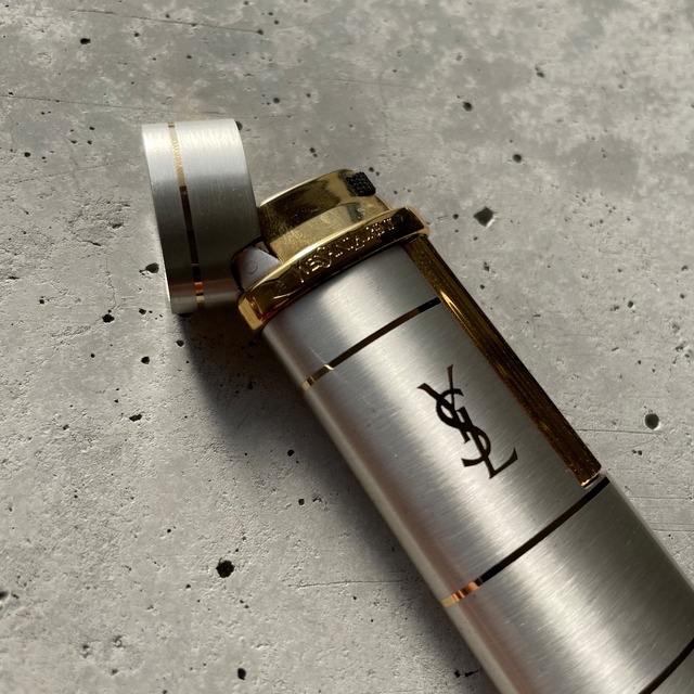 YVES SAINT LAURENT / lighter ROOM