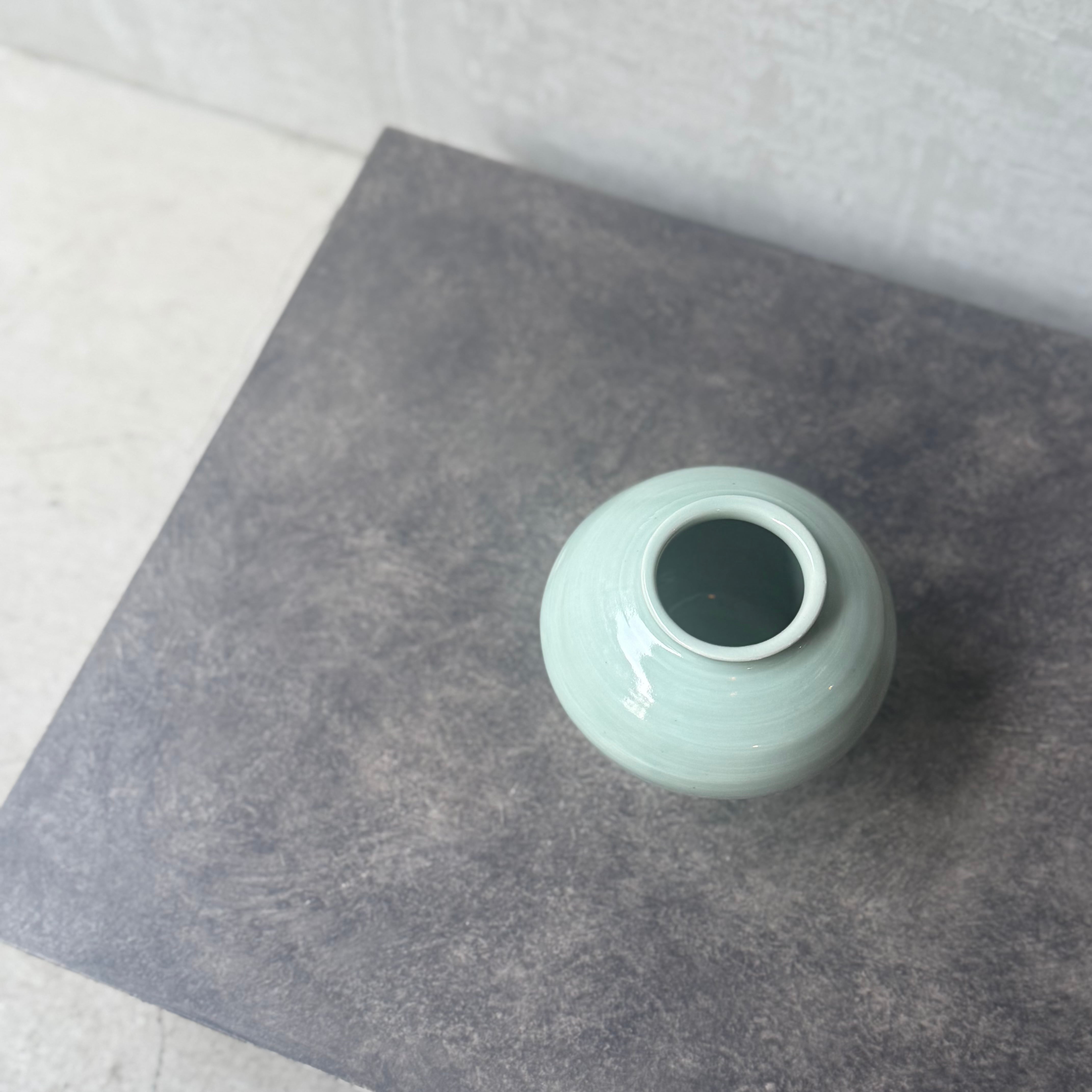 清水善行 青磁小坪壺 | gallery 一白