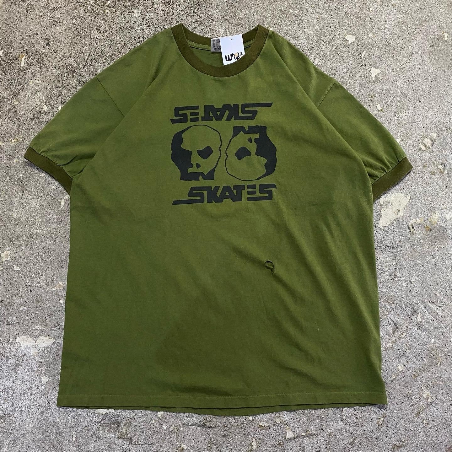 90s SKULL SKATES T-shirt | What'z up 90s SKULL SKATES T-shirt | What'z up