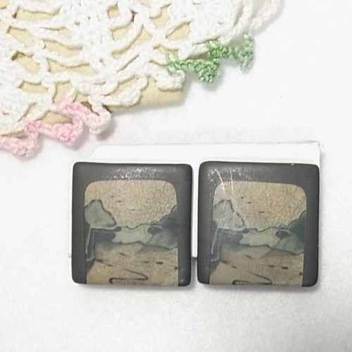 四角いイヤリング   ヴィンテージイヤリング卸値以下でセール　K1444E