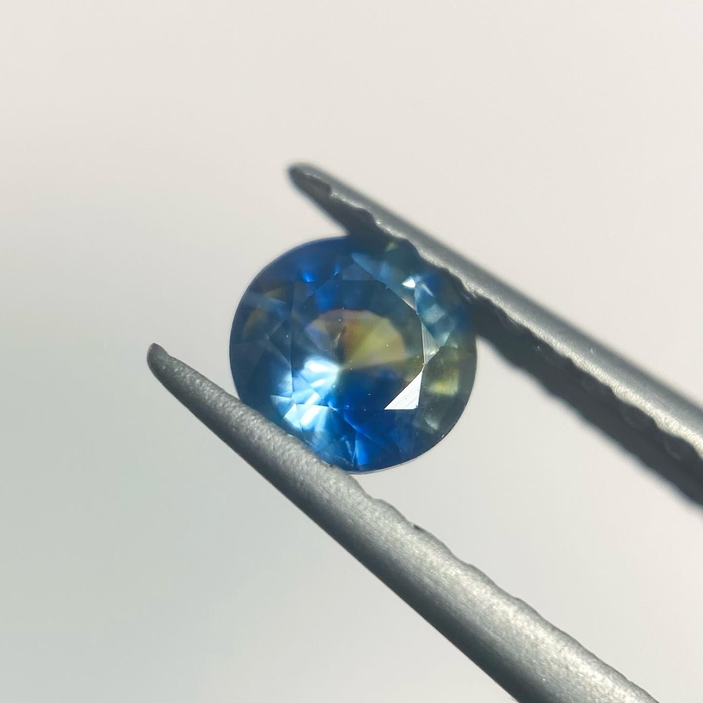 水面に月光　サファイア