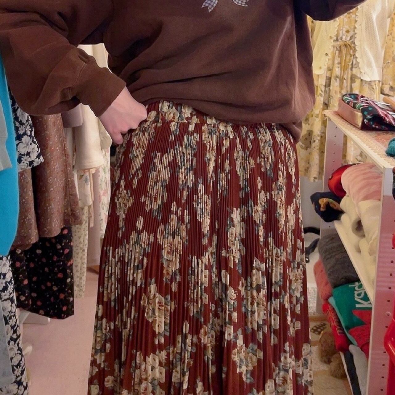 white rose pleats long skirt