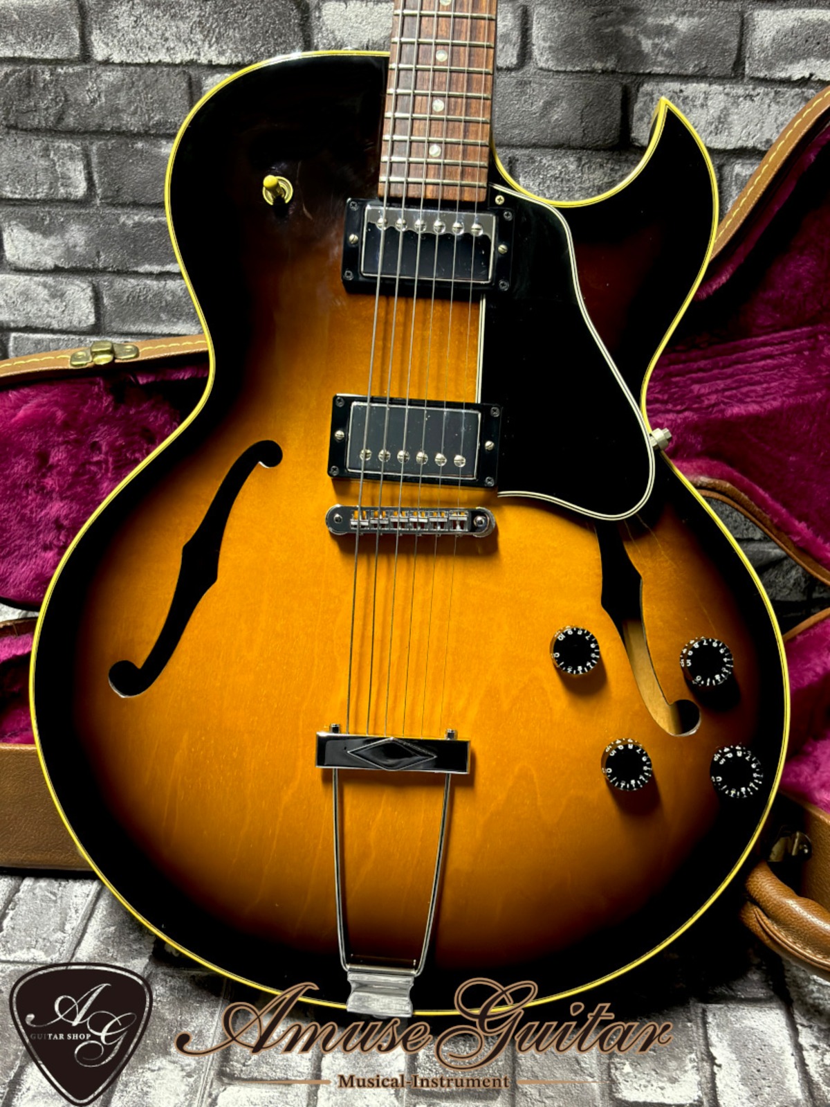 Gibson ES-135 w/Humbuckers # Vintage Sunburst 2001年製【Limited 