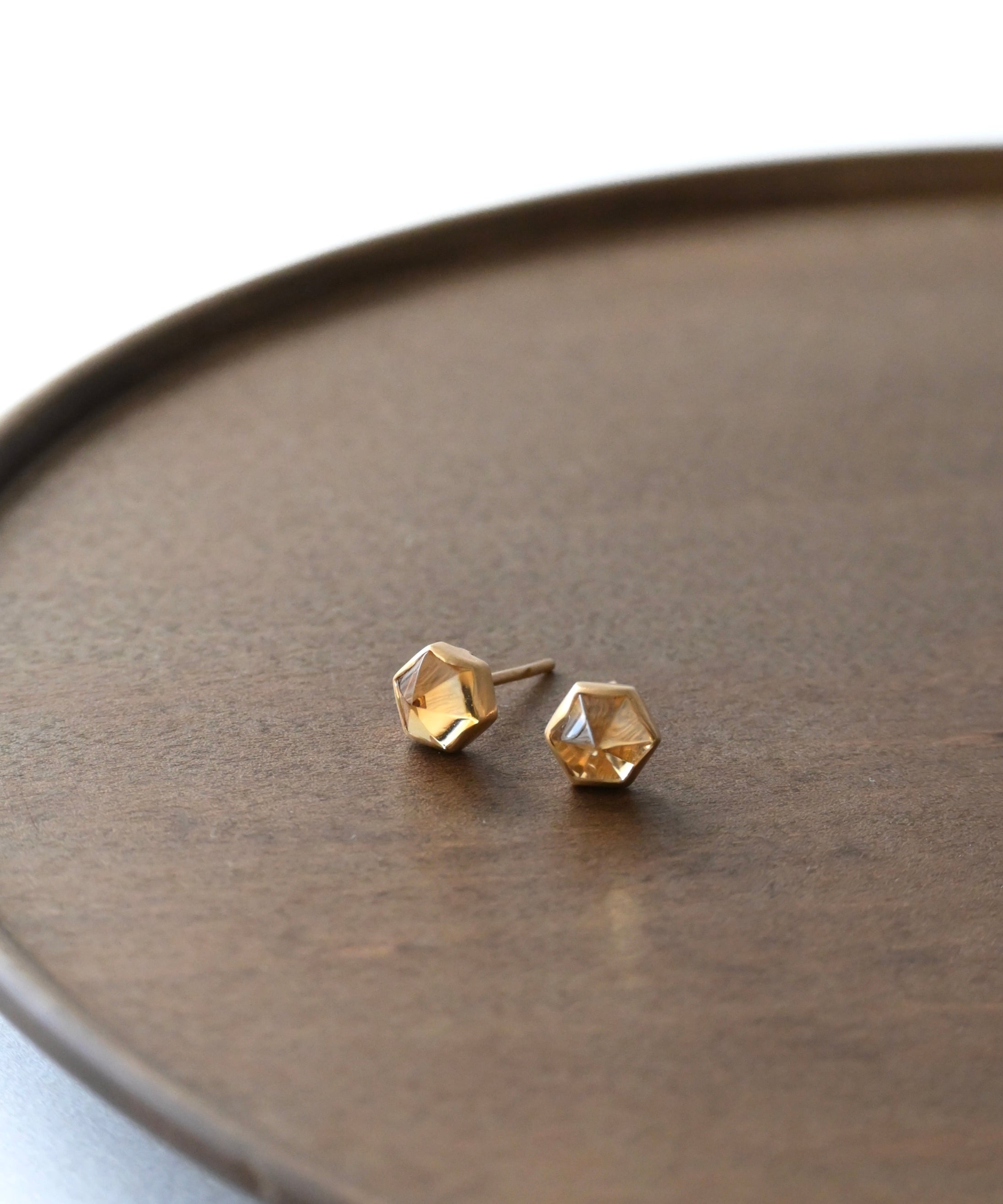 シトリン 六角形 18Kピアス / 小野 泰秀