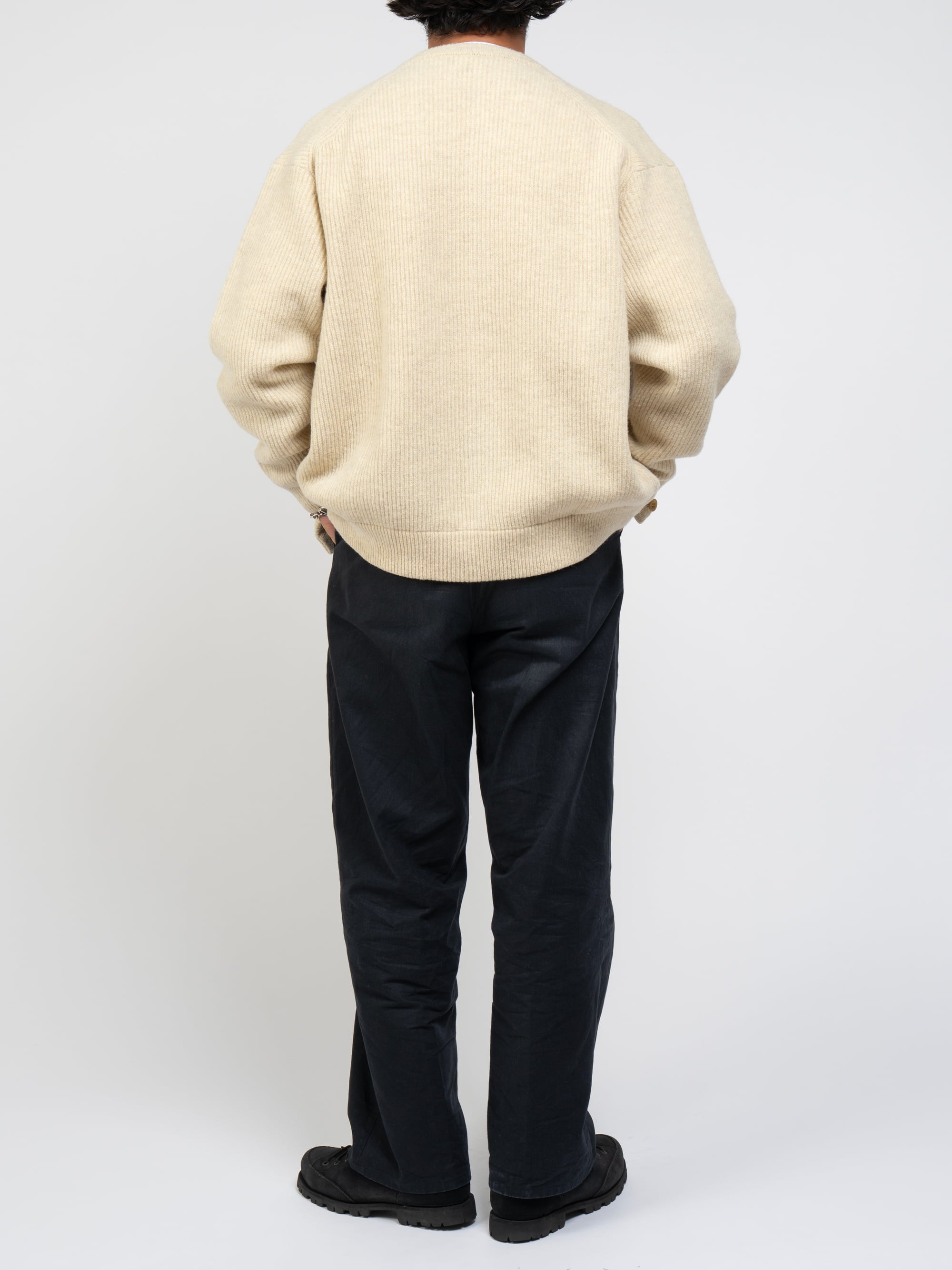 Super Comeback Lamb Wool Crew Neck Cardigan (black) | OVY