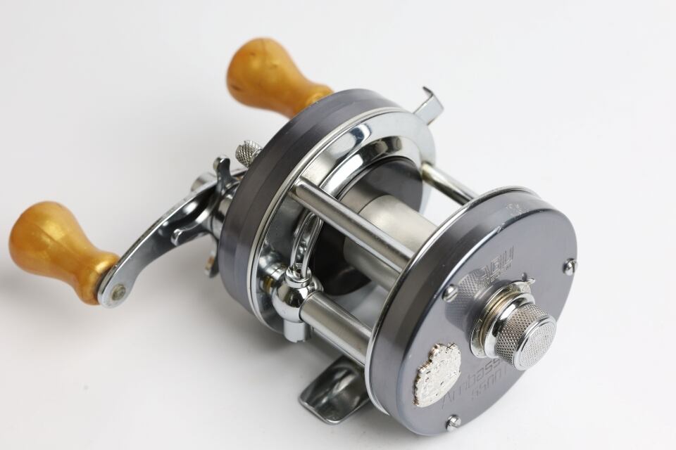 アブガルシア アンバサダー 5500C 740302 ブルーグレー 動画ありが入荷