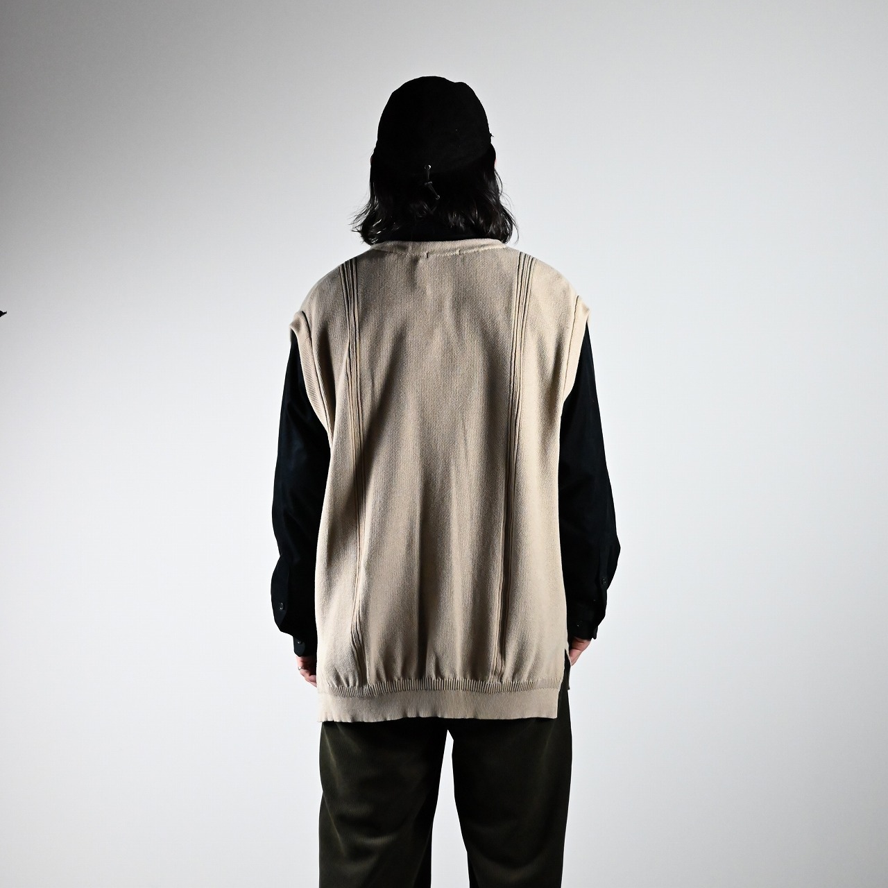 YASHIKI / GANKO別注 ×Shirotsume V-neck Vest(kibata)