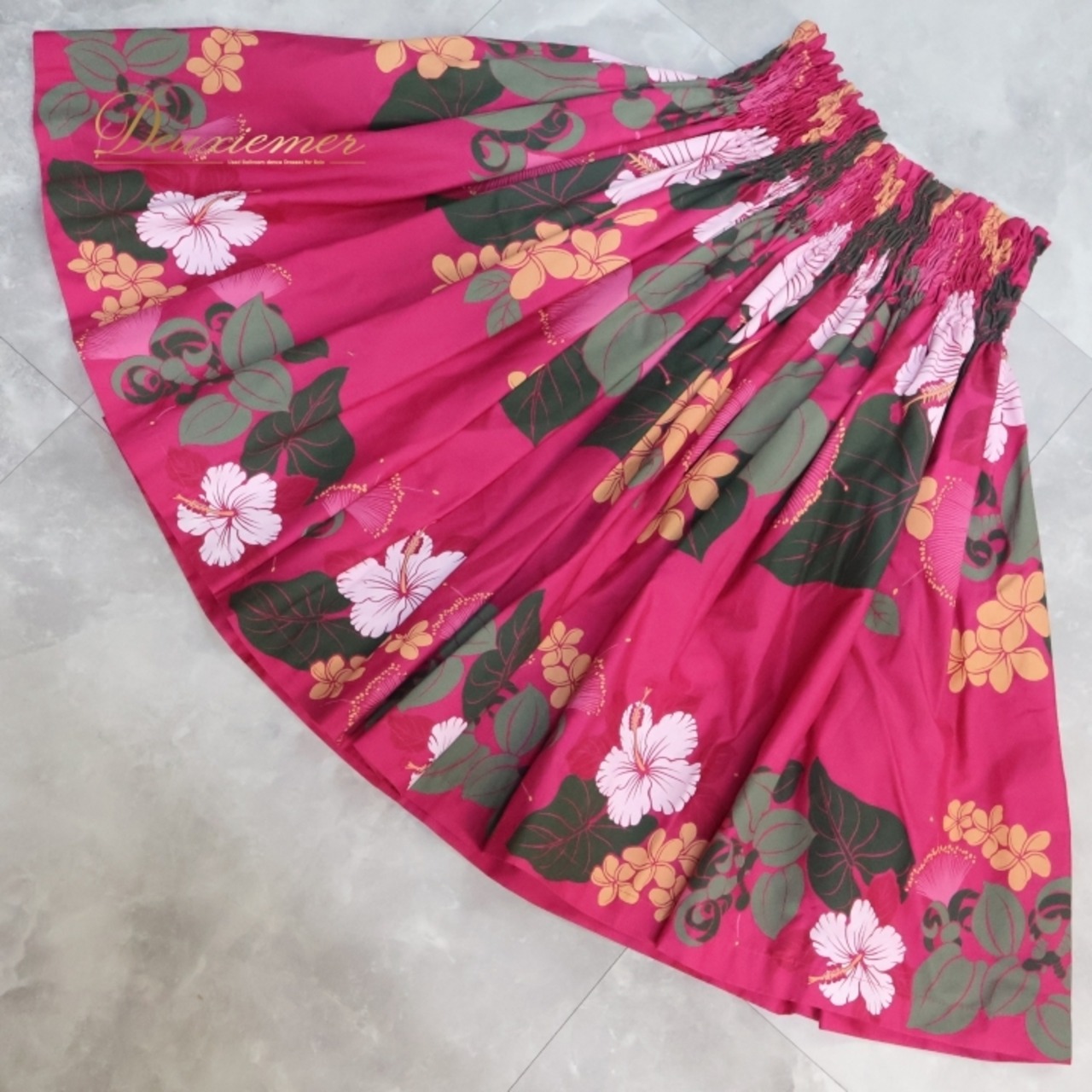 フラダンス 衣装 パウスカート フラガールズ ピンク系 HULA GIIRLS ハイビスカス柄 プルメリア柄 シングル シンプル かわいい 華やか 鮮やか 明るい 茶 白 ハワイアン アロハ ハワイアンプリント フラ ダンス レッスン 練習 花柄スカート