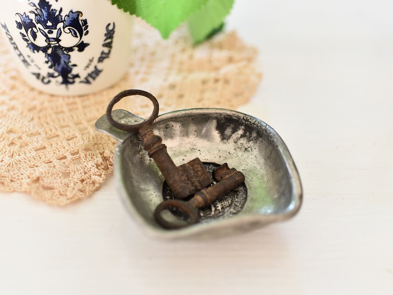 シックな雰囲気が素敵なスクエア型のワインテスター フレンチアンティーク