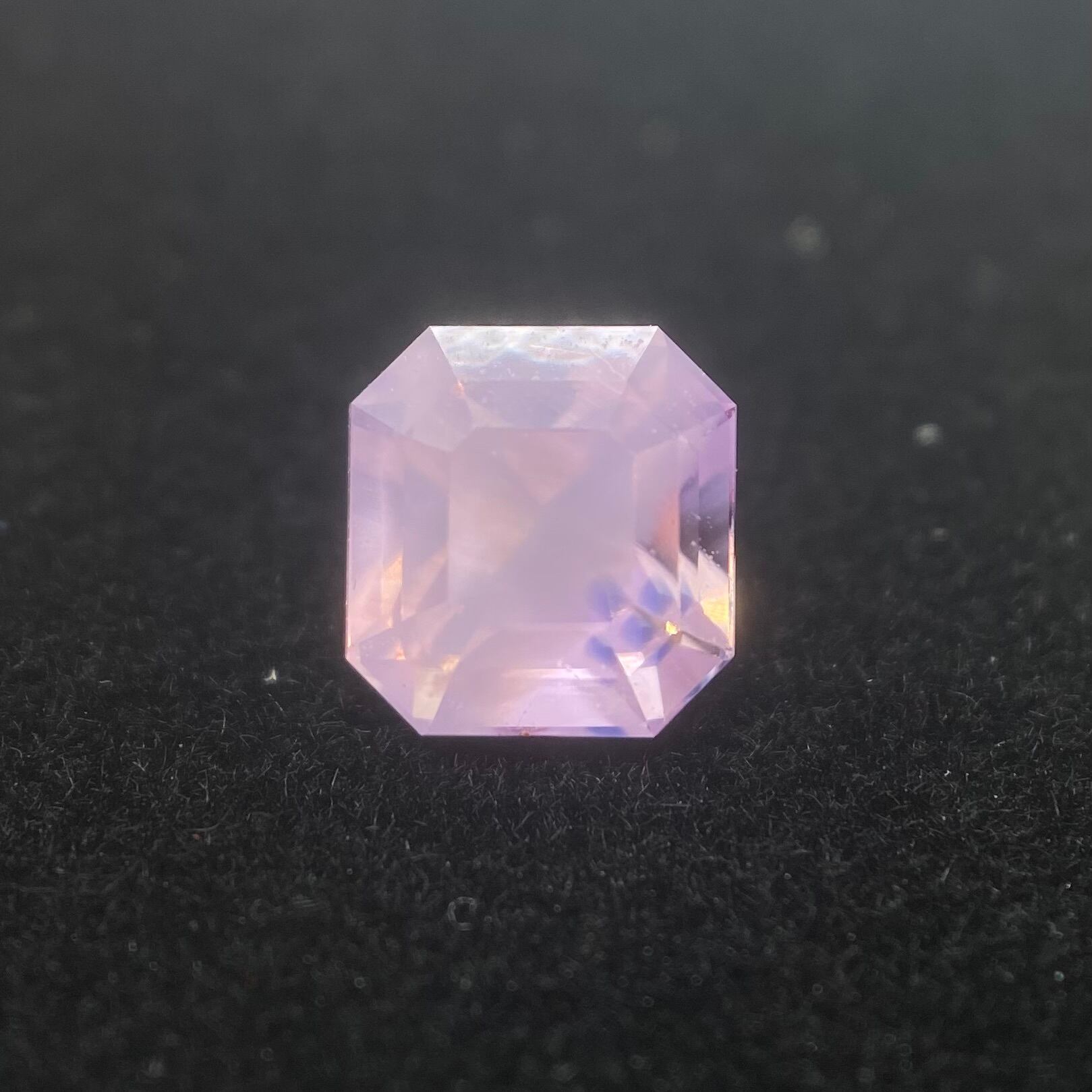 苺ミルクのようなピンク×ミルキーピンクのサファイア