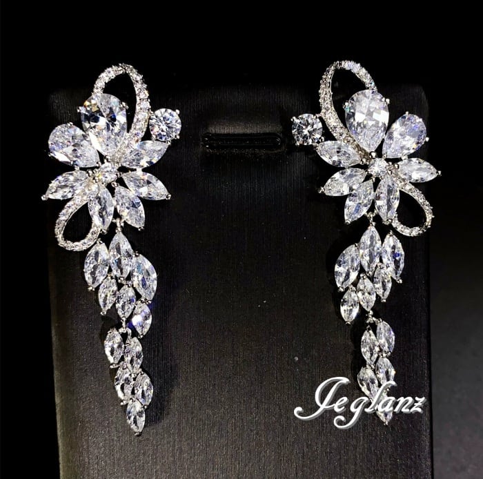 ドロップピアス スタッド式 ミックスカット クリスタル デザイン(MA027)θ