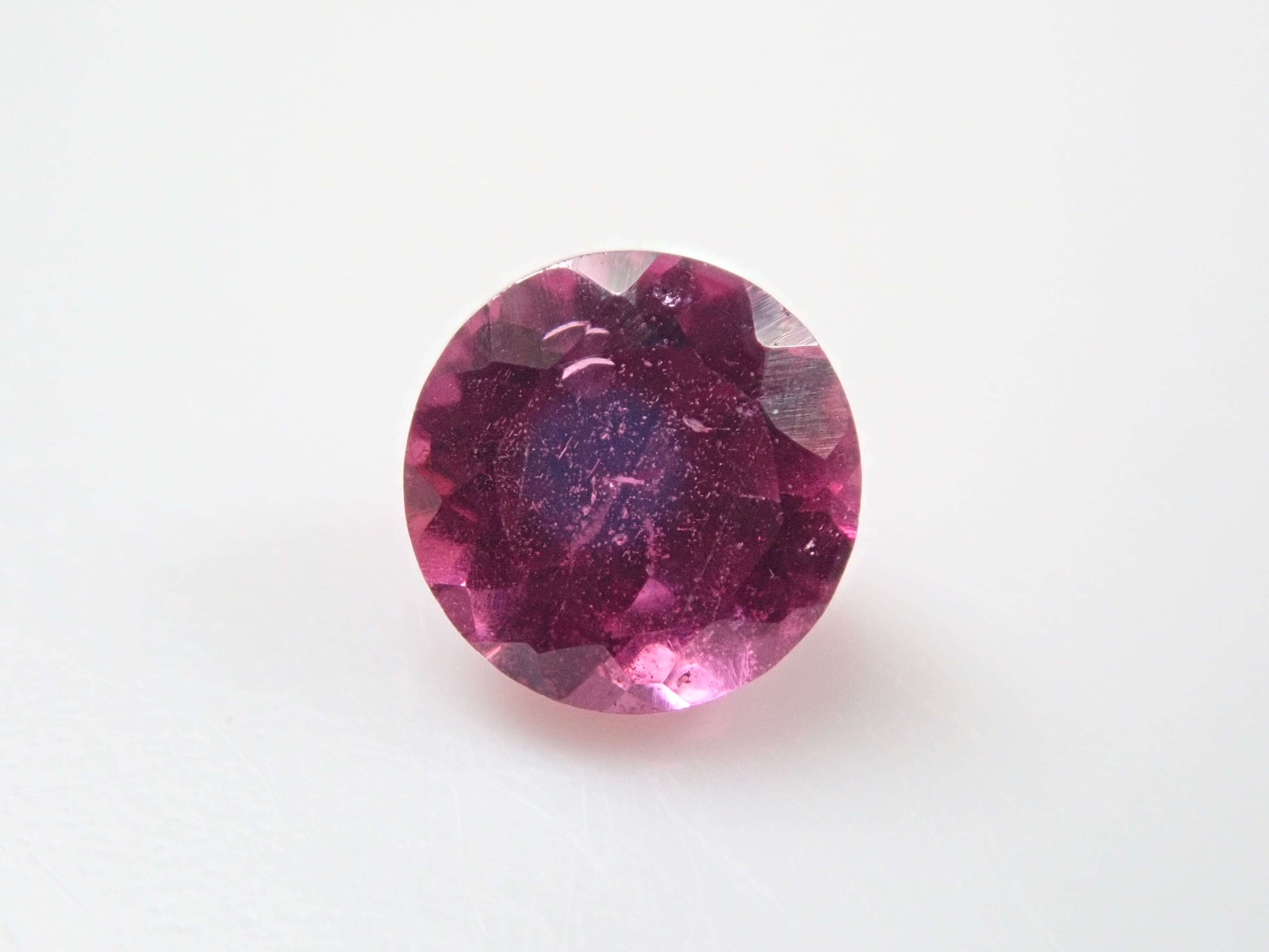 宝石ガチャンポ！！】グレープガーネット ～赤ぶどうを彷彿とさせる