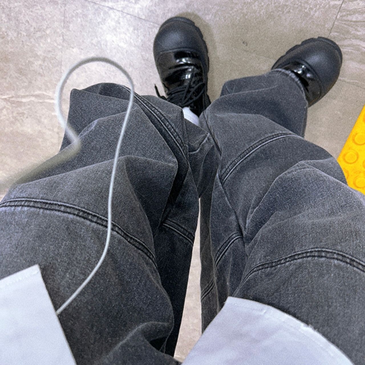 ダークグレーウォッシュワークデニム　1083