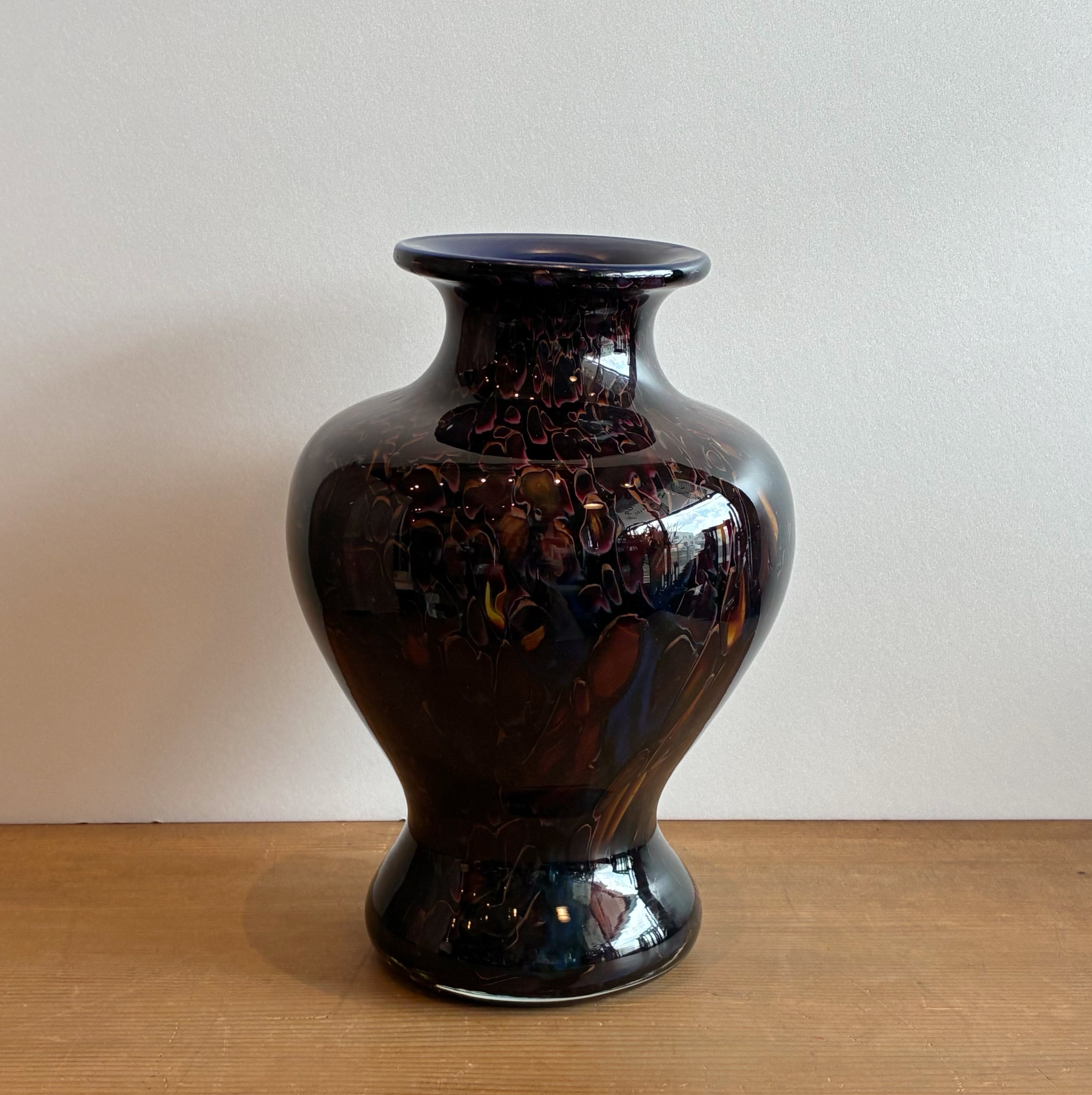 Kamei Glass Vintage Flower Vase | POTLATCH