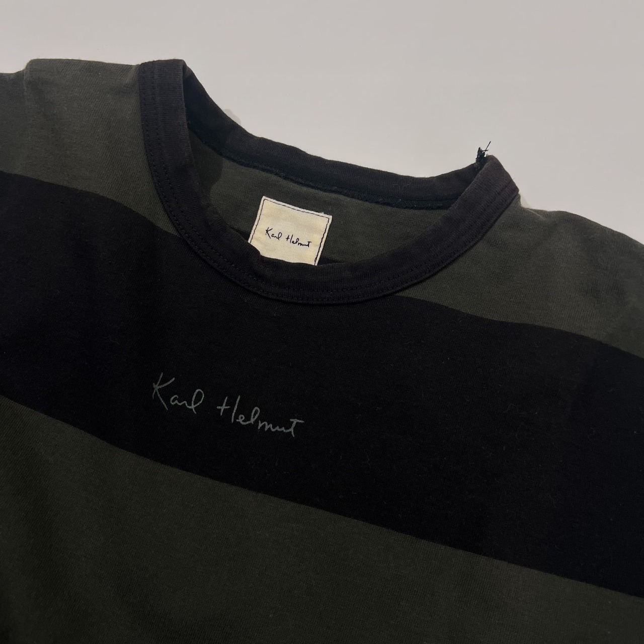 Karl Helmut カールヘルム ロゴプリント ボーダー 柄 長袖Tシャツ カットソー サイズ M /ブラック ダークグリーン