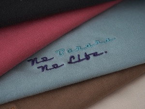 【くすみミント】NO BANANA NO LIFE. カラーロンT