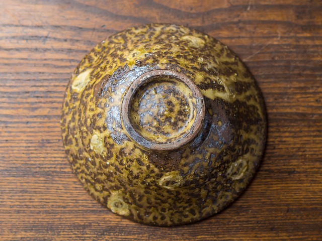 5寸飯茶碗 茶地にドット柄（茶碗・小丼）／西川真衣