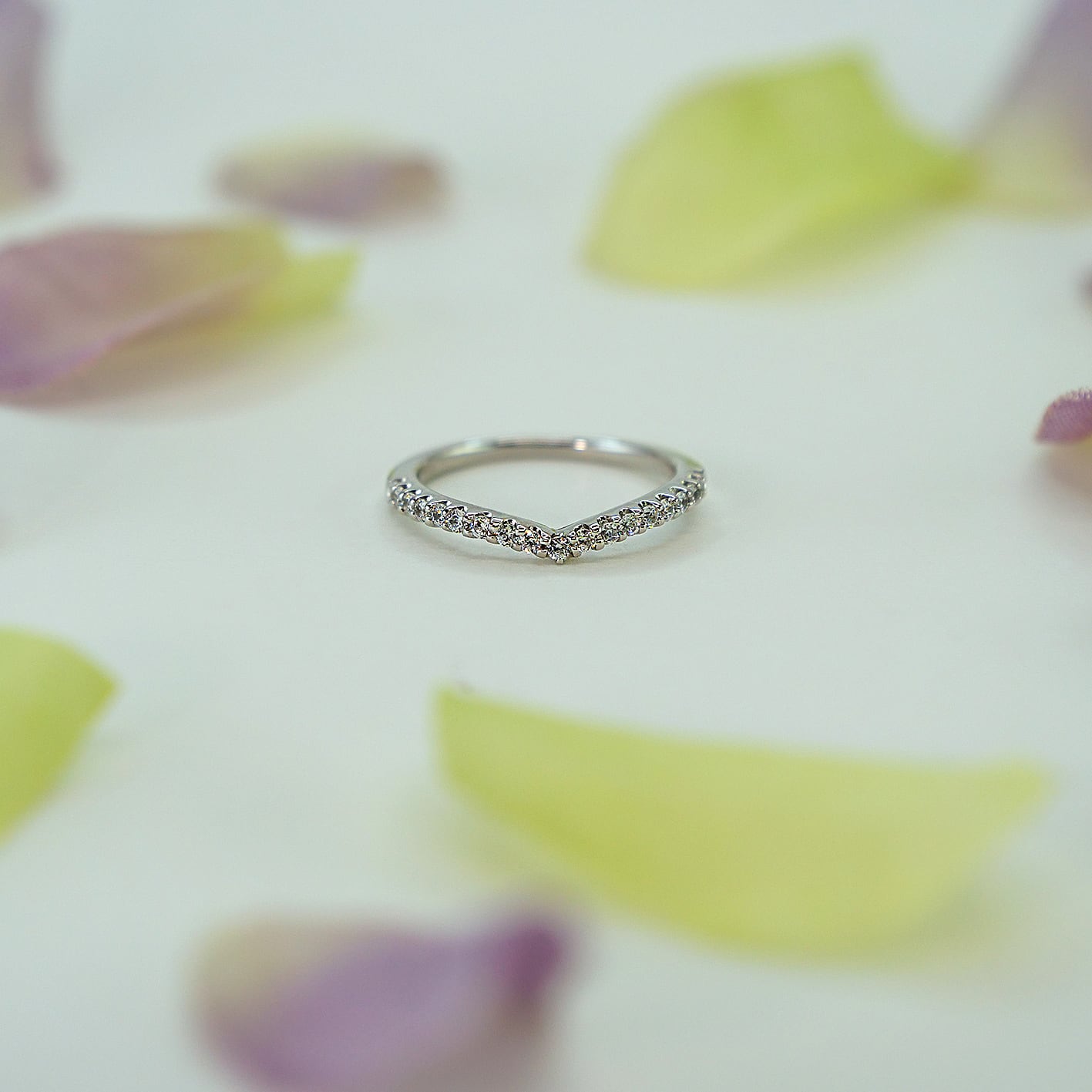 【10金ゴールドピンキーリングV字ハーフエタニティリング】K10 ピンキーリング ハーフエタニティリング ファッションリング モアサナイト ダイヤモンド SP004-R