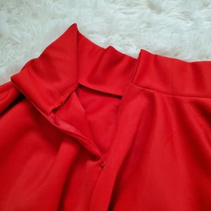 【USED】目を引く赤スカート　デート　女子会　オシャレ　大人ファッション