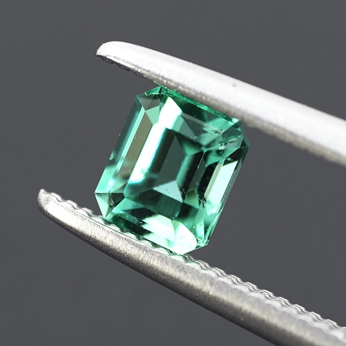 ノンオイルエメラルド 0.30ct ロシア産 GIAレポ付 | One Loose ノンオイルエメラルド 0.30ct ロシア産 GIAレポ付 | One Loose