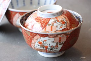 伊万里焼 色絵 花御簾瓔珞文 蓋茶碗/Imari covered bowl