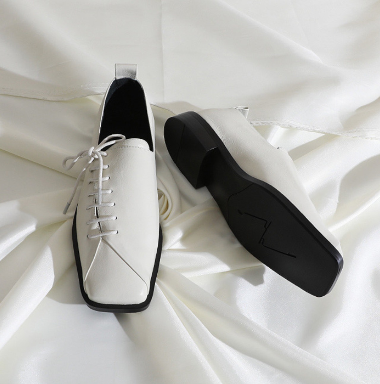 牛革スクエアシューズ