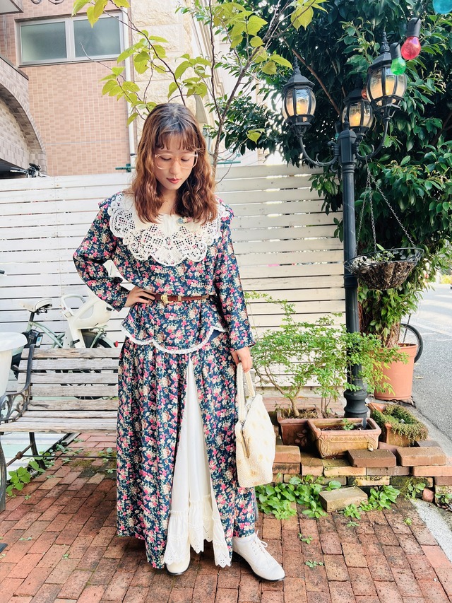 80’s  vintege flower print lace collar dress