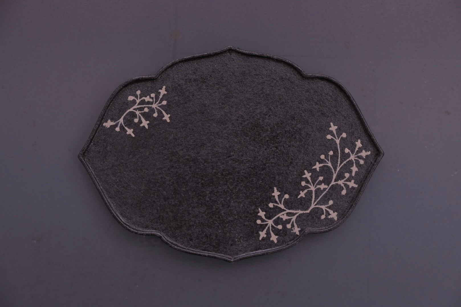 蝶野秀紀 輪花皿 葉 上絵(カリフラワー)黒 豆