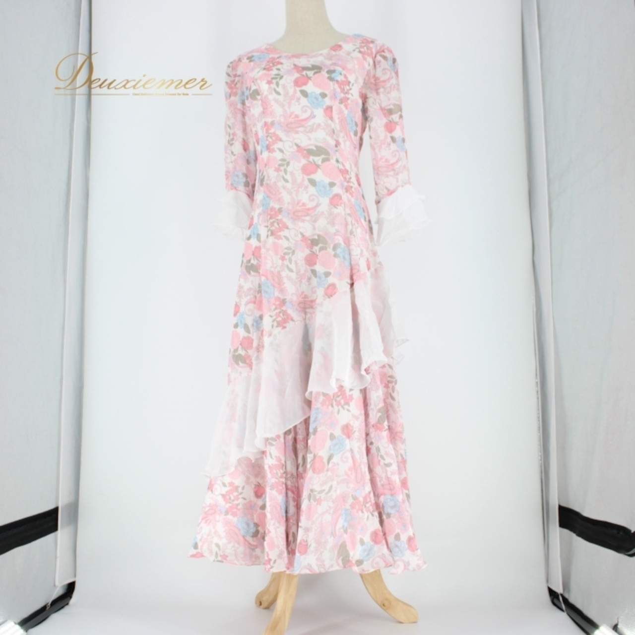 社交ダンス 衣装 スタンダード ドレス ワンピース パーティ衣装 オールシーズン Mamin マーミン ブルー系 ホワイト系 ピンク系 白 水色 花柄 フェミニン デザイン おしゃれ 可愛い 丈長 ドレスアップ 舞台衣装 大人向け スペシャルイベント お呼ばれ お祝い 春夏秋冬 着やすい おすすめ 女性用 体型カバー 伸縮性無し 肩パッド入り 花柄ドレス 結婚式 パーティー向け ワンピース風