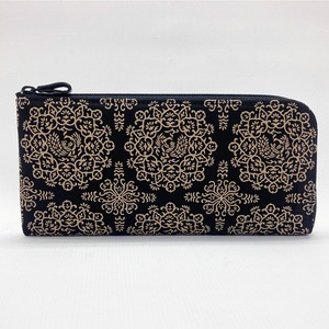 孔雀唐草柄L字ファスナー長財布(黒革×白漆)